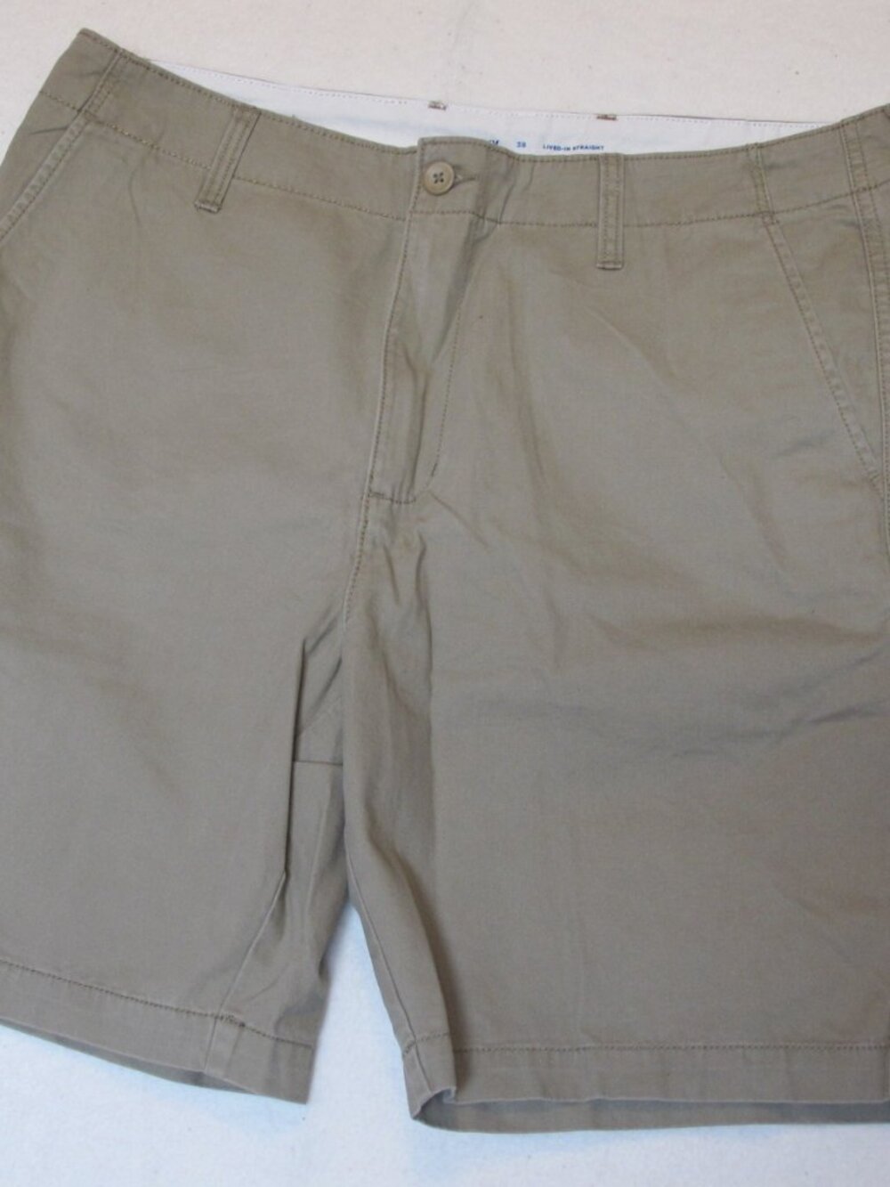Old Navy Men's Khaki Shorts Size 38 (41)